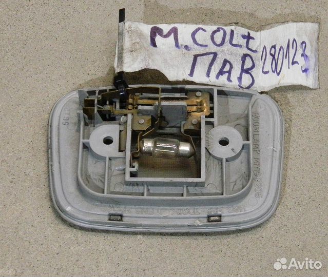 Плафон салона Mitsubishi Colt 5