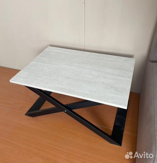 Стол журнальный 