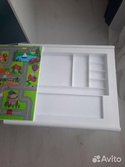 Стол детский пластиковый