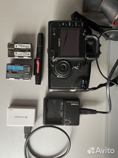 Зеркальный фотоаппарат Canon 5D (не Mark)