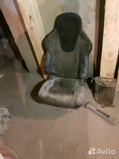 Кресла каркасные с боковыми поддержками