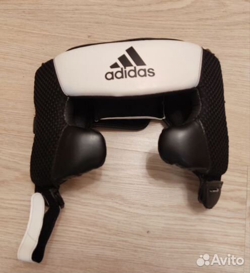 Боксерский шлем adidas
