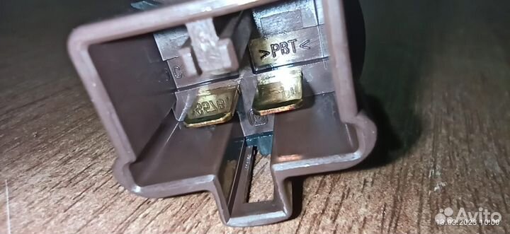 Выключатель стоп сигнала Mitsubishi L200 8614A208