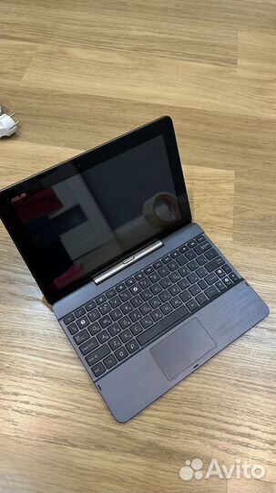 Планшет трансформер Asus не работает