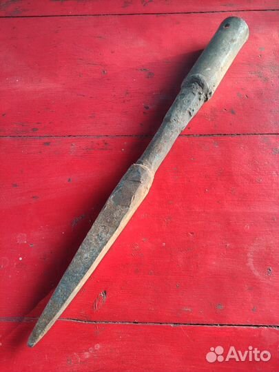 Коловорот (бур) рыбацкий и пешня