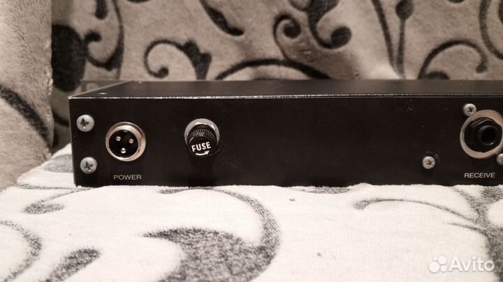 Микрофонный усилитель Tesla EJU343