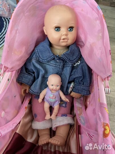 Коляска с куклами