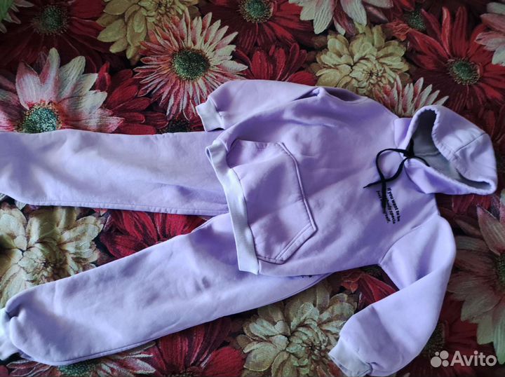 Спортивный костюм для девочки 134-140