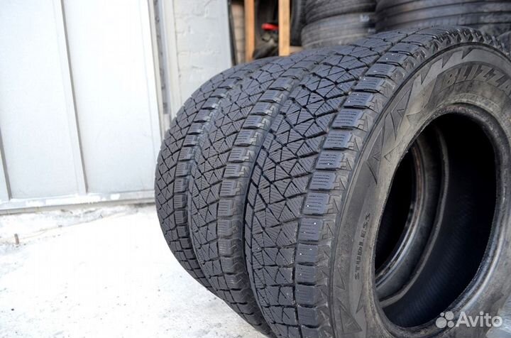 Bridgestone Blizzak DM-V2 215/70 R16