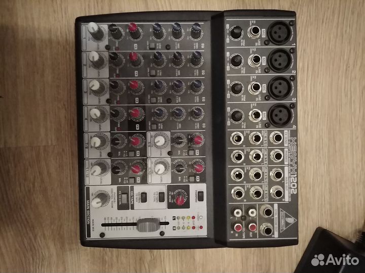 Микшерный пульт