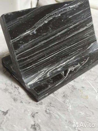 Подставка для телефона из камня