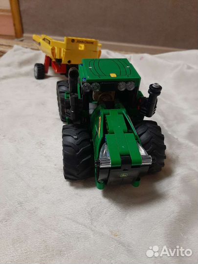 Lego трактор