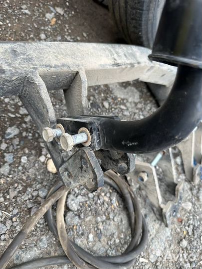 Фаркоп на mitsubishi outlander 3