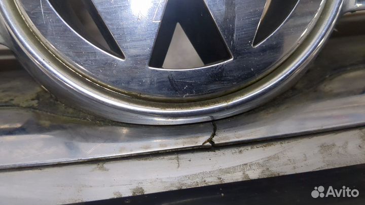 Решетка радиатора Volkswagen Touareg, 2007