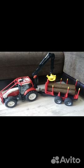 Трактор Bruder погрузчик бревен