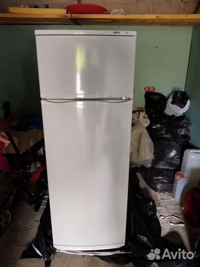 Холодильник атлант новый