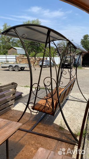 Садовые качели кованые