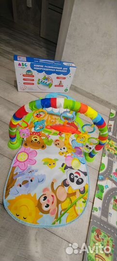Развивающий коврик для новорожденных