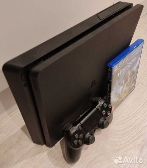 Sony PlayStation 4 Slim (1 TB) (CUH-2208B)