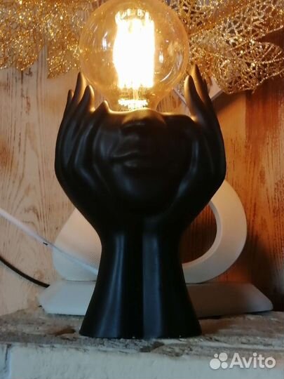 Лампа настольная