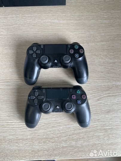 Sony playstation 4 ps4+2 джойстика+игры