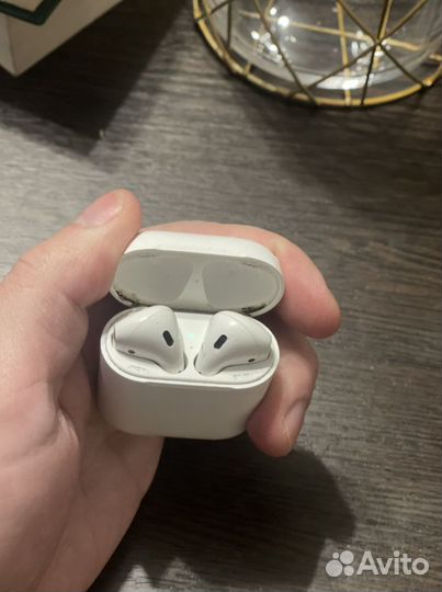 Airpods оригинал 1 поколения