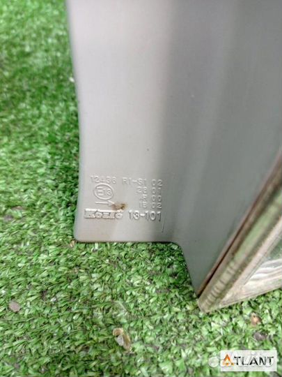 Стоп-сигнал задний правый toyota corolla fielder