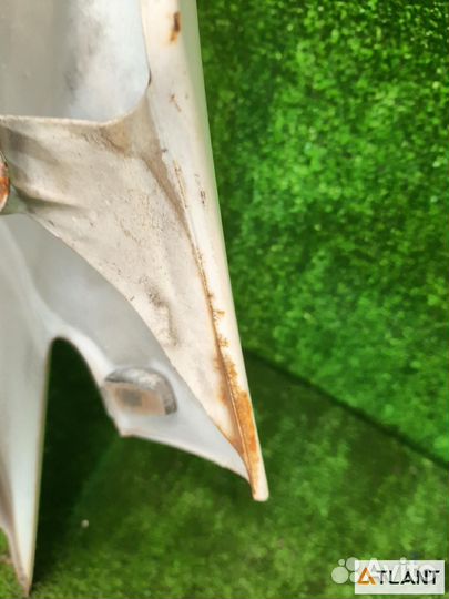 Крыло переднее правое toyota ipsum