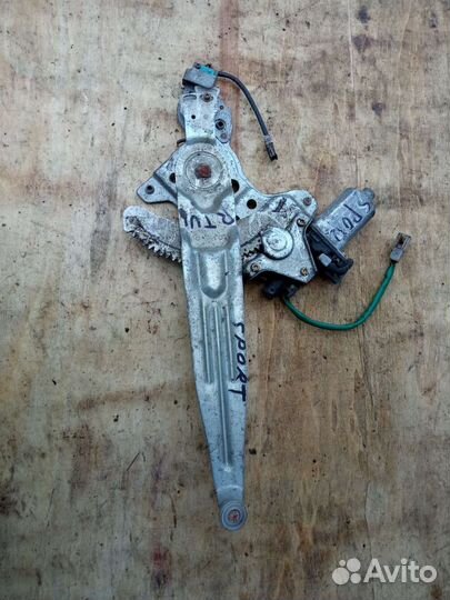 Mitsubishi Pajero Sport правый задний стеклоподъём