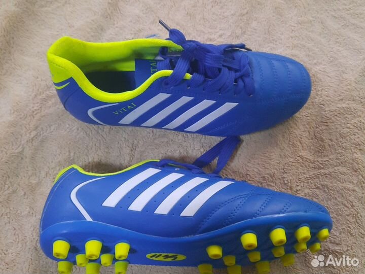 Футбольные бутсы 37 размер новые