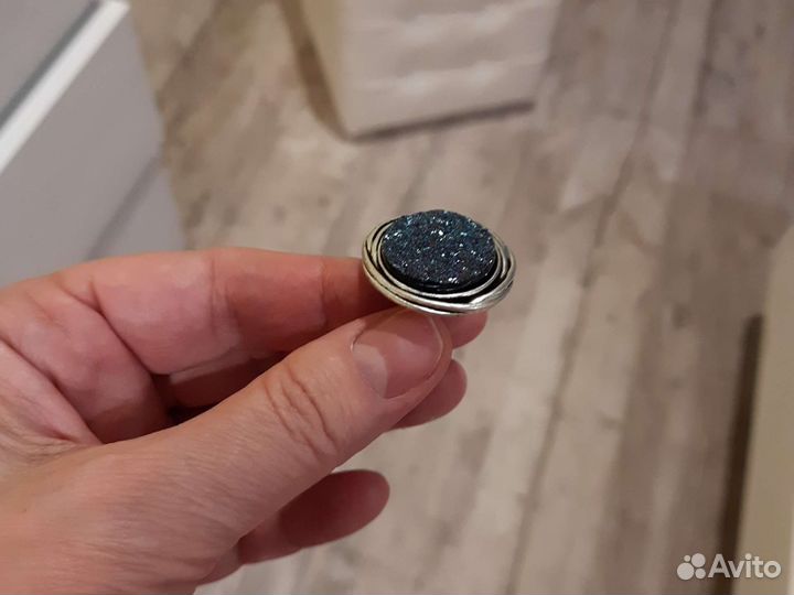 Кольцо и колье с камнем из вулканической породы