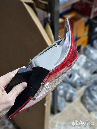 Задний фонарь toyota camry 50