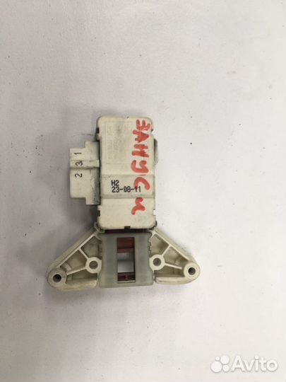 Замок люка (убл) стиральной машины б/у