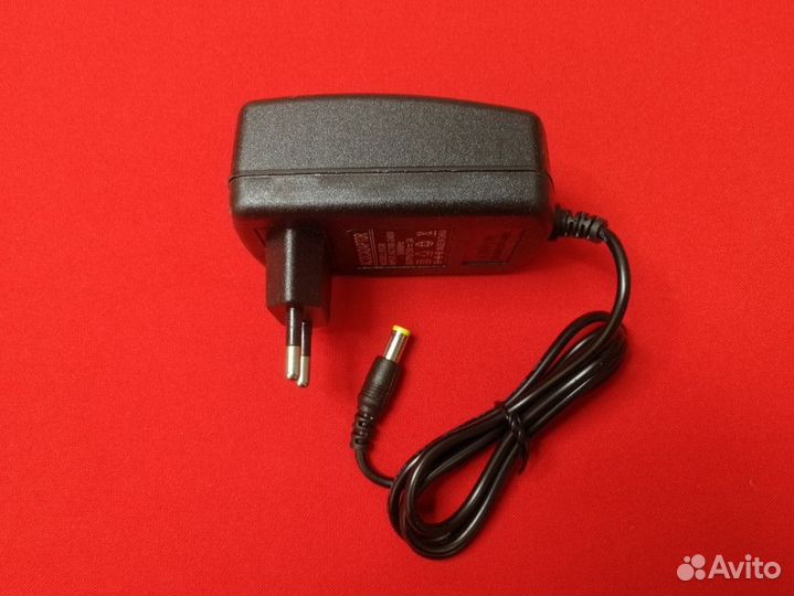 016135 Блок питания (сетевой адаптер) 5V 3A 5.5x2