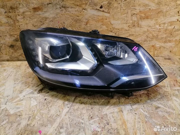 Фара правая ксенон Volkswagen Sharan 7N 1.4T CAV