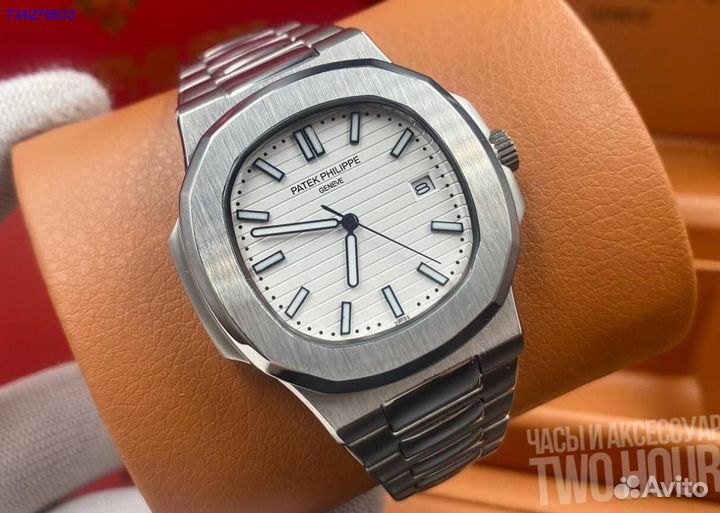 Часы Patek Philippe Nautilus