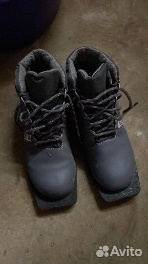 Лыжные ботинки
