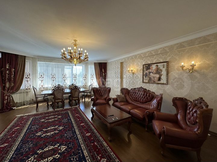 4-к. квартира, 166 м², 5/10 эт.