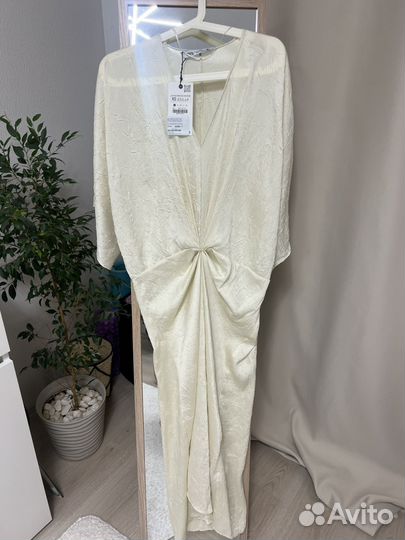 Платье Zara