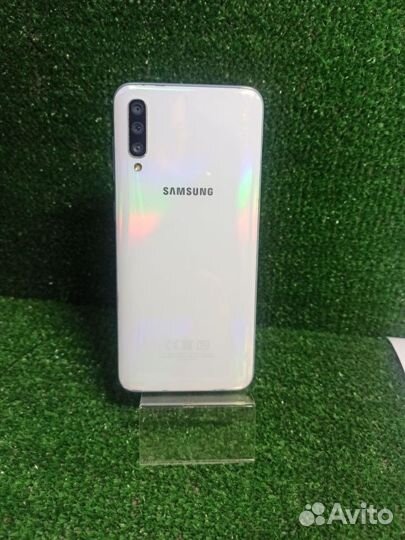 Samsung Galaxy A50, 4/64 ГБ