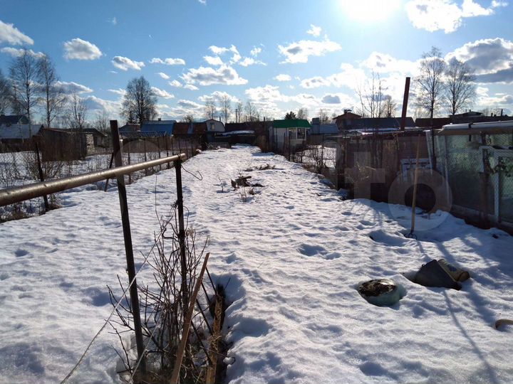 Дача 20 м² на участке 6 сот.