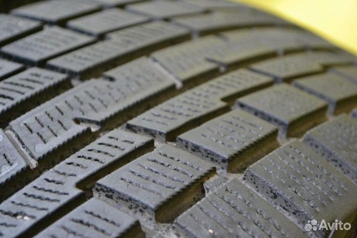 Yokohama Ice Guard IG30 205/60 R16