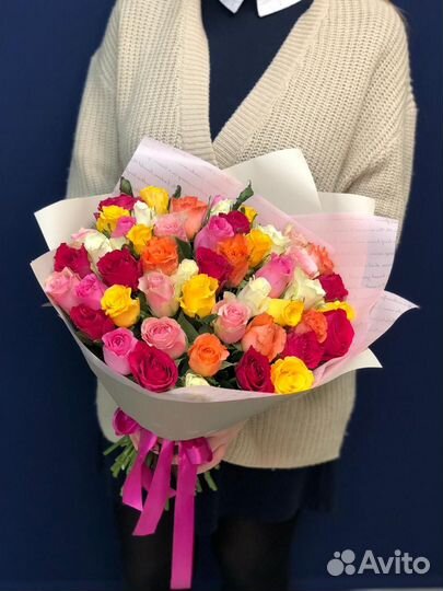 Букет из 51 розы Кения микс 35-40см в матовой бума