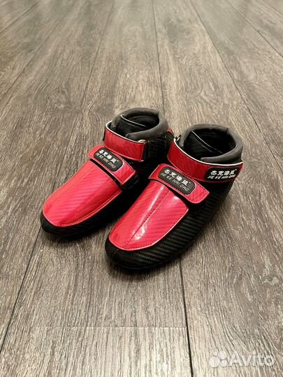 Ботинки для шорт-трека р.37