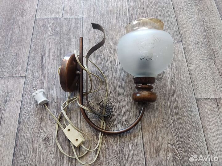 Настенный светильник бра