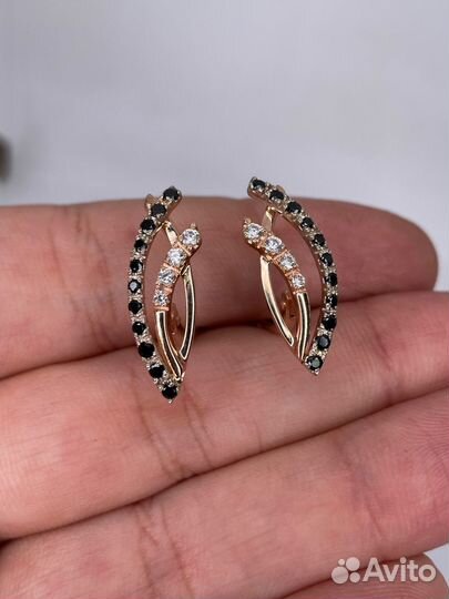 Золотые серьги 4.41 гр