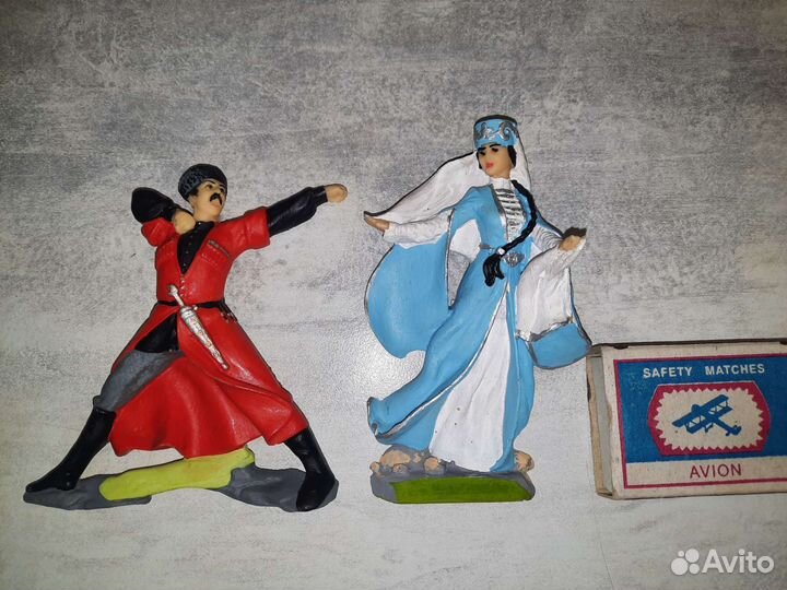 Лезгинка магнит пара танцоры подарок