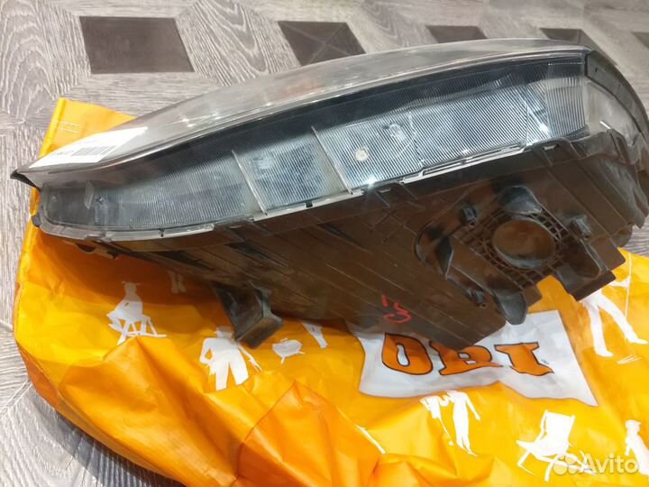 Фара левая Hyundai Santa Fe