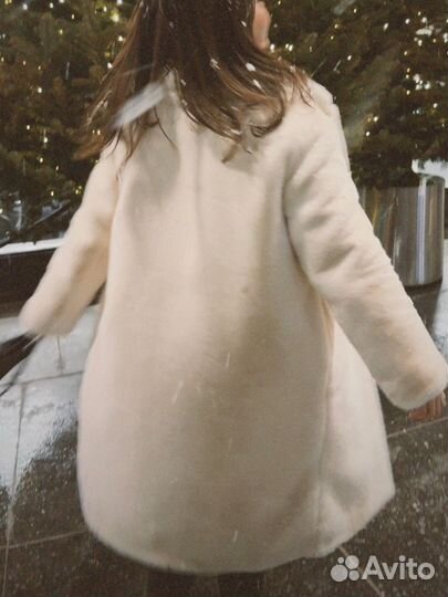 Шуба женская белая