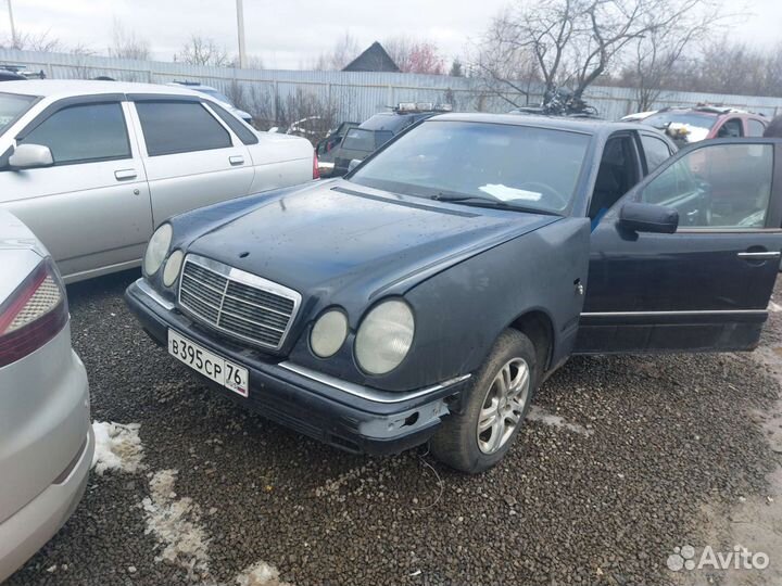 Капот Mercedes w210